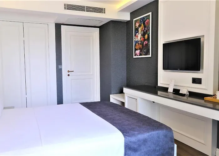 Mai Inci Antalya