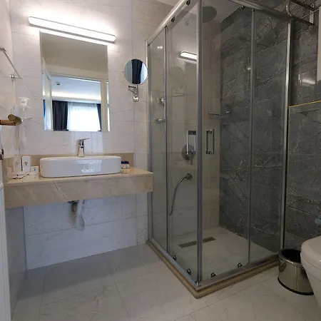 Mai Inci אנטליה